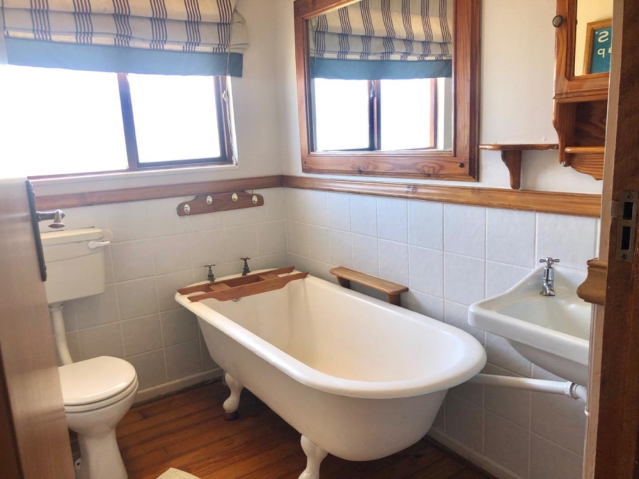 To Let 4 Bedroom Property for Rent in Tergniet Western Cape